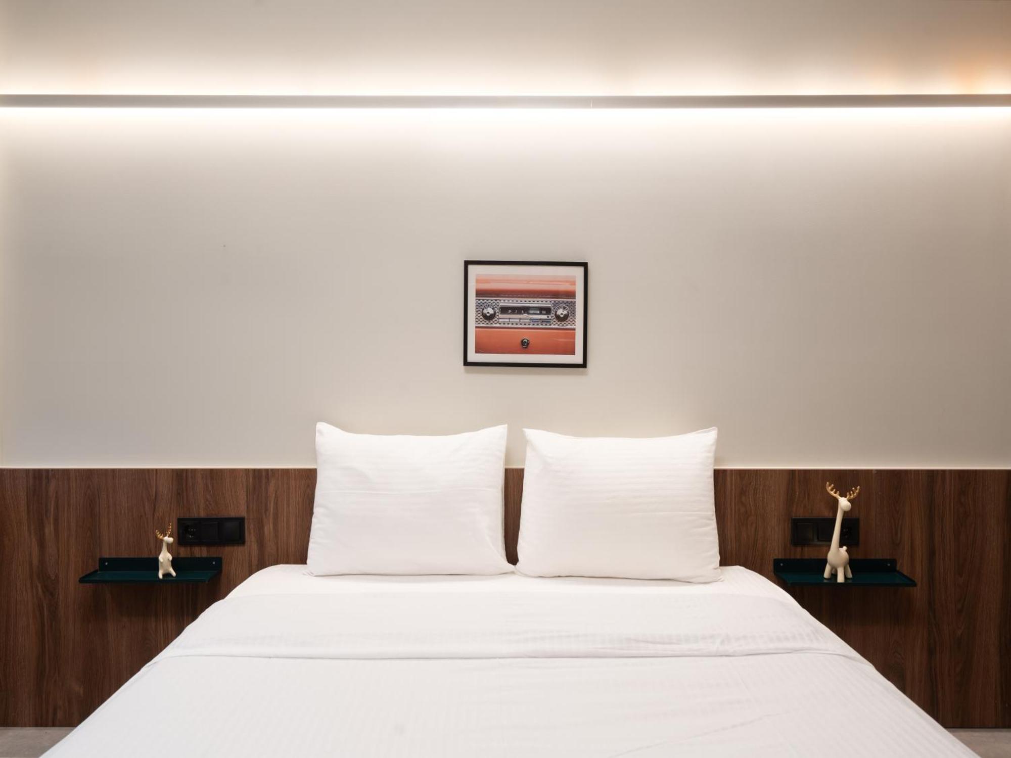 A Place 4U No6 - City Escape With Balcony Lounge & Open Living Space Ateny Zewnętrze zdjęcie