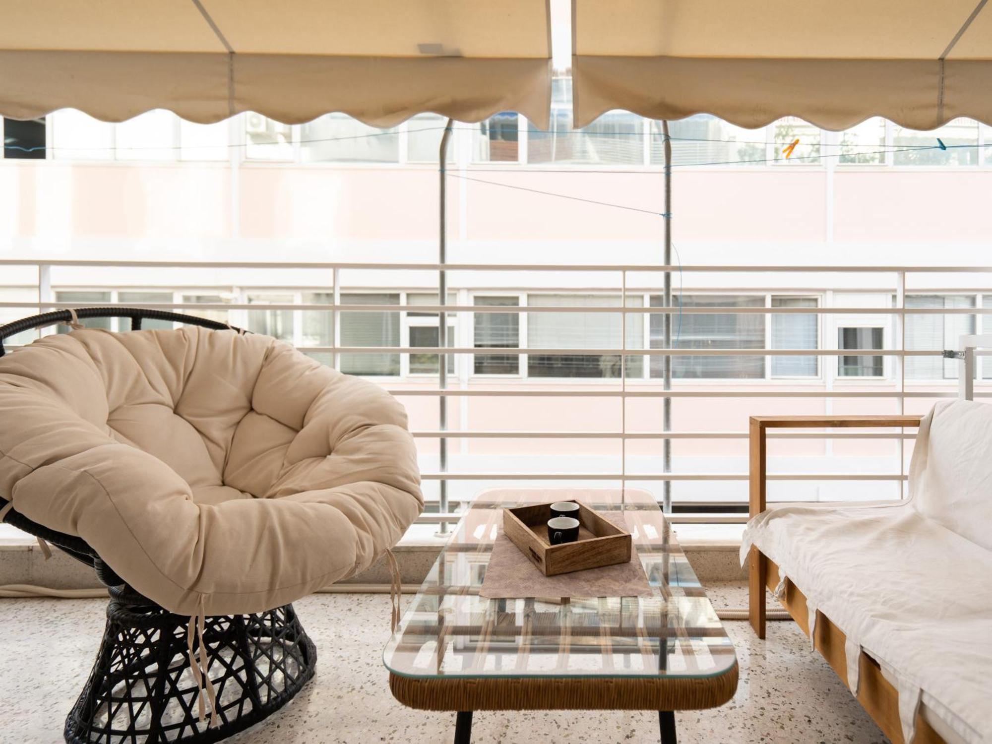 A Place 4U No6 - City Escape With Balcony Lounge & Open Living Space Ateny Zewnętrze zdjęcie